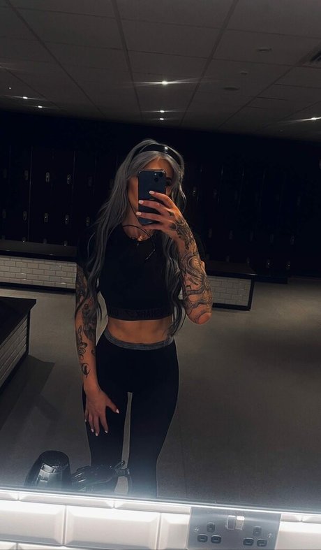 Naken lekkede OnlyFans-bilde av Hannah Taylor