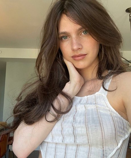 Обнаженная фотография утечки OnlyFans от Nell Tiger