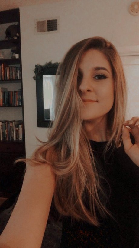 Foto desnuda filtrada de OnlyFans de Myalennon