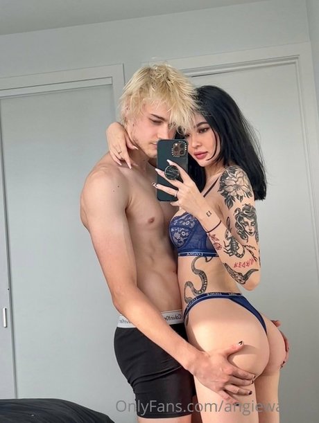 Nagie wyciekłe zdjęcie OnlyFans od Angie Watkins