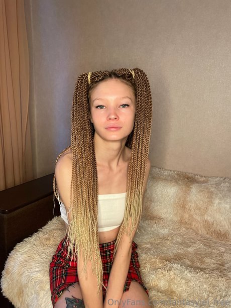 Alasti lekkinud OnlyFans-i pilt Fantasyjei