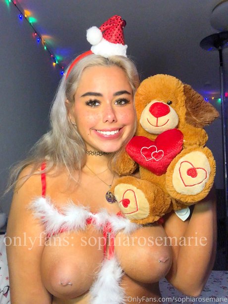 Naken läckt OnlyFans-bild av Sophia Rose Marie