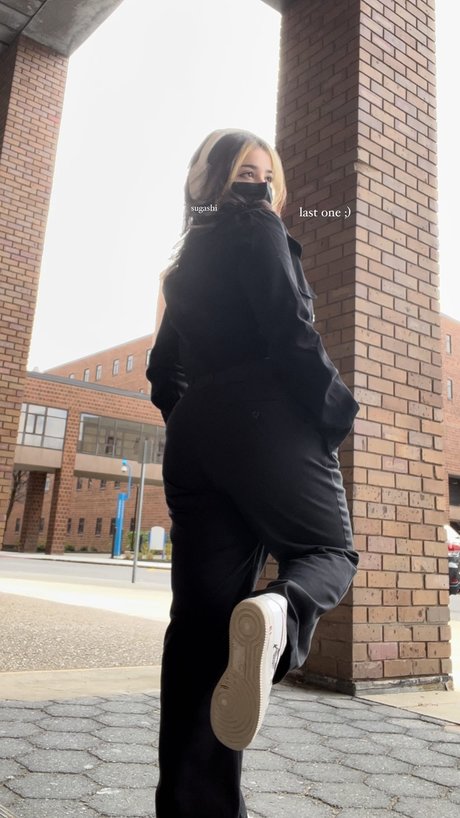 Naakte gelekte OnlyFans-foto van Sugashi