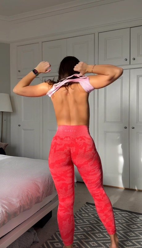 Elle Edwards