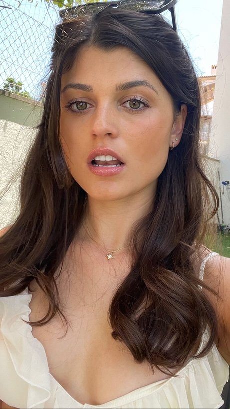Elle Edwards