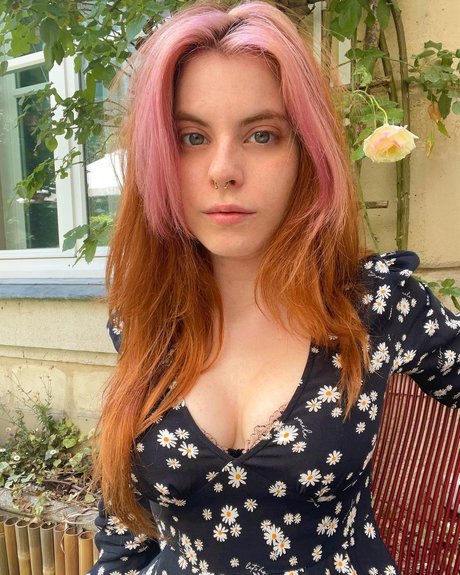 Lucilla Jiggly