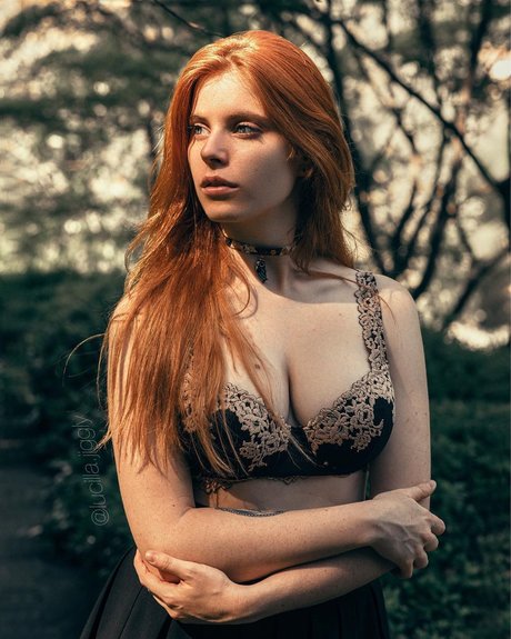 Lucilla Jiggly