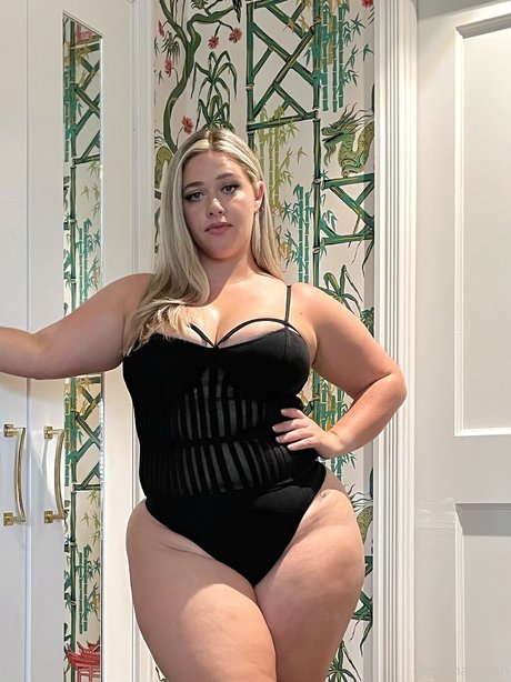 Naken läckt OnlyFans-bild av Ellana Bryan