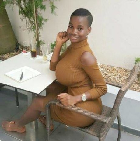 Naakte gelekte OnlyFans-foto van I Am Natural Pam