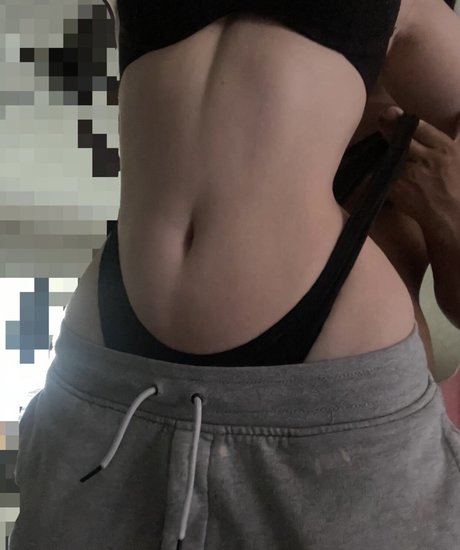 Nahá fotka uniklých OnlyFans od Initialelon