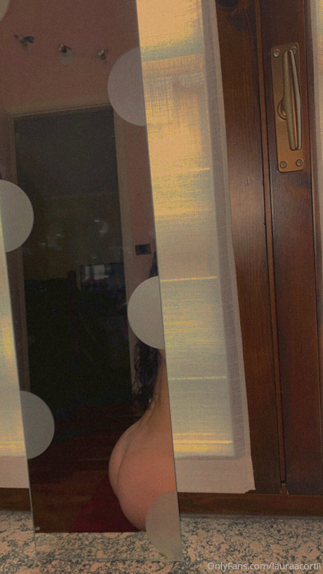 Lauracorti  nude leaked OnlyFans photo
