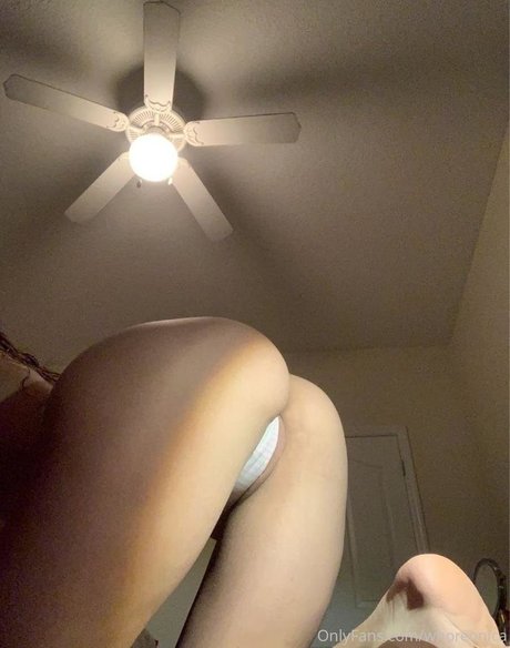 Whoreonica