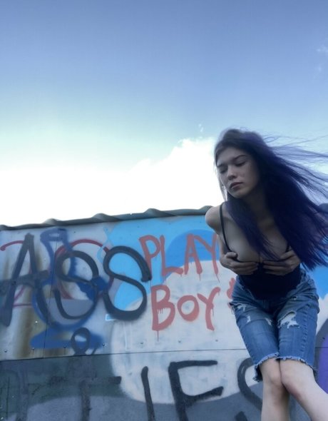 Nahá fotka uniklých OnlyFans od Pale Tattoos