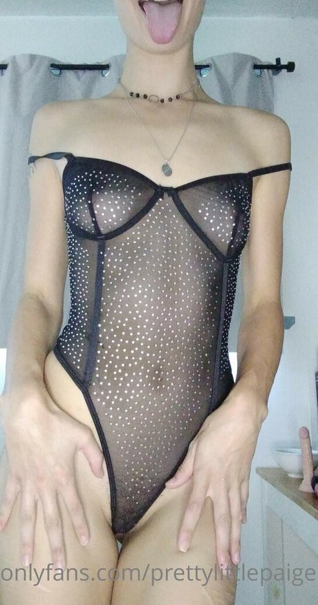 Nacktes geleaktes OnlyFans-Foto von Pretty Little Paige