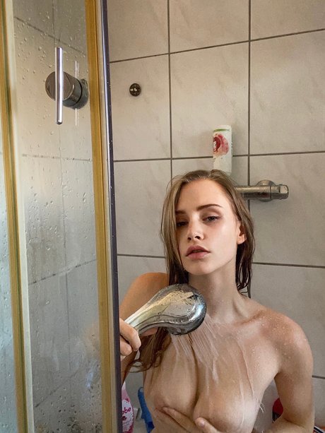 Julia Damro