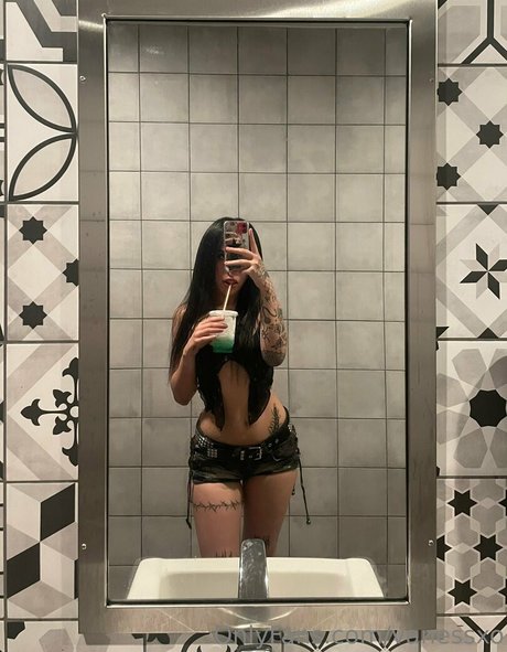 Naken lekkede OnlyFans-bilde av Vanessxo