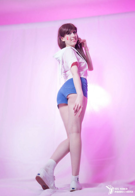 Naken lekkede OnlyFans-bilde av Michi Midnight