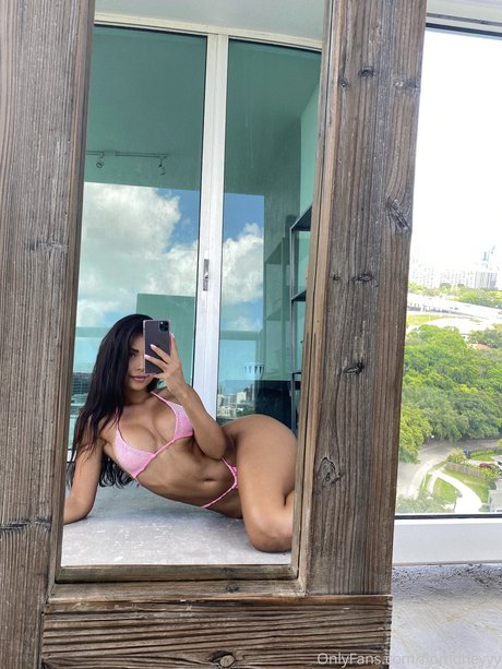 Florence Muiler OnlyFansリークヌード写真