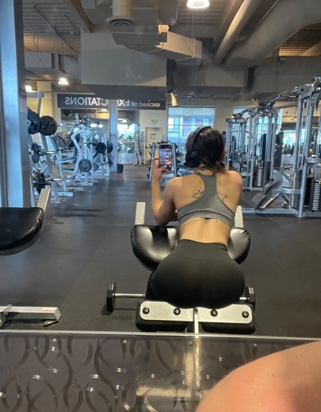 Naken läckt OnlyFans-bild av Ogaquafina