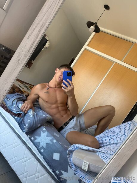 Alasti lekkinud OnlyFans-i pilt Maximocandric