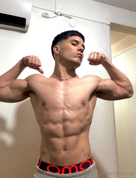 Nahá fotka uniklých OnlyFans od Chrisbrat