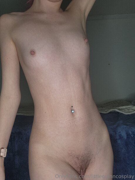 Nacktes geleaktes OnlyFans-Foto von Littlequinncosplay
