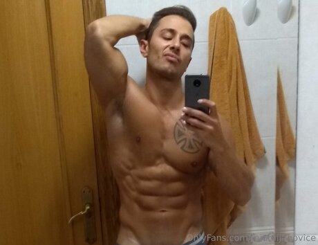 Alaston vuotanut OnlyFans-kuva Miamijagovice