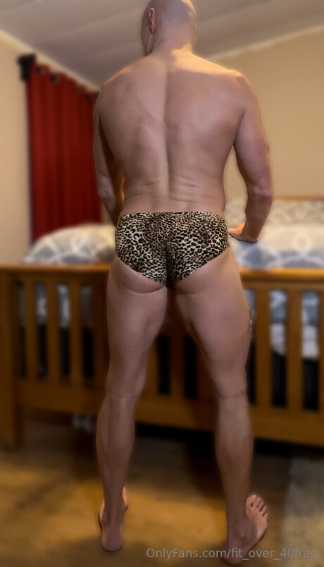 Naken läckt OnlyFans-bild av The Naked Trainer Free