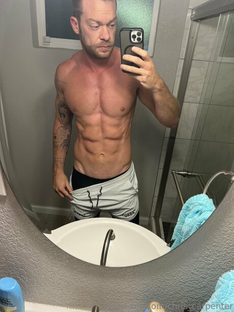 Nahá fotka uniklých OnlyFans od Chris Carpenter