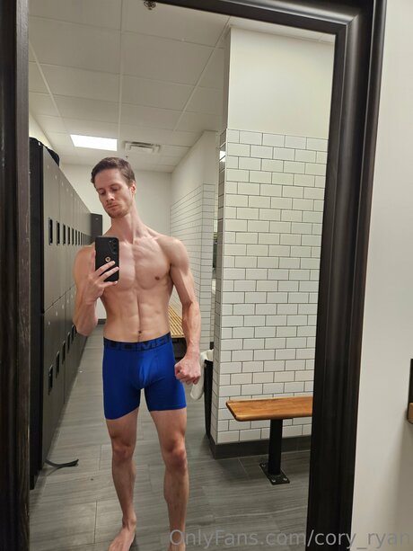 Naken läckt OnlyFans-bild av Cory Ryan