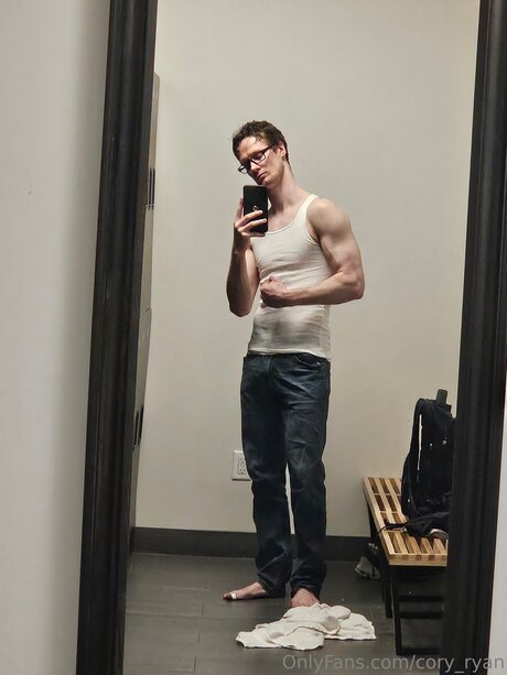 Nacktes geleaktes OnlyFans-Foto von Cory Ryan