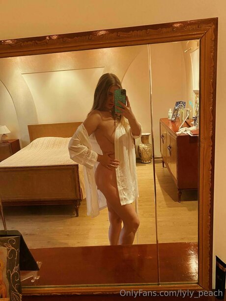 Lyly Peach