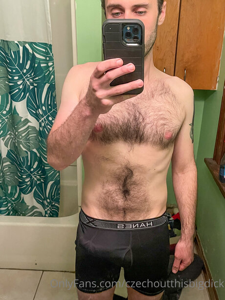 Alaston vuotanut OnlyFans-kuva Czechoutthisbigdick