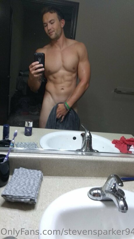 Photo nue de fuite OnlyFans de Parkerstevens23