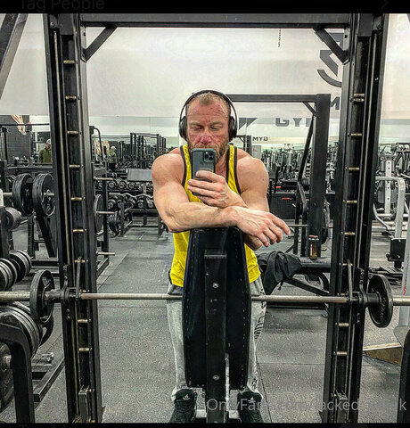 Alasti lekkinud OnlyFans-i pilt Jacked Polak