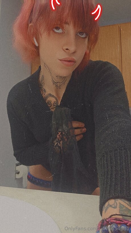 Naken läckt OnlyFans-bild av U476654381