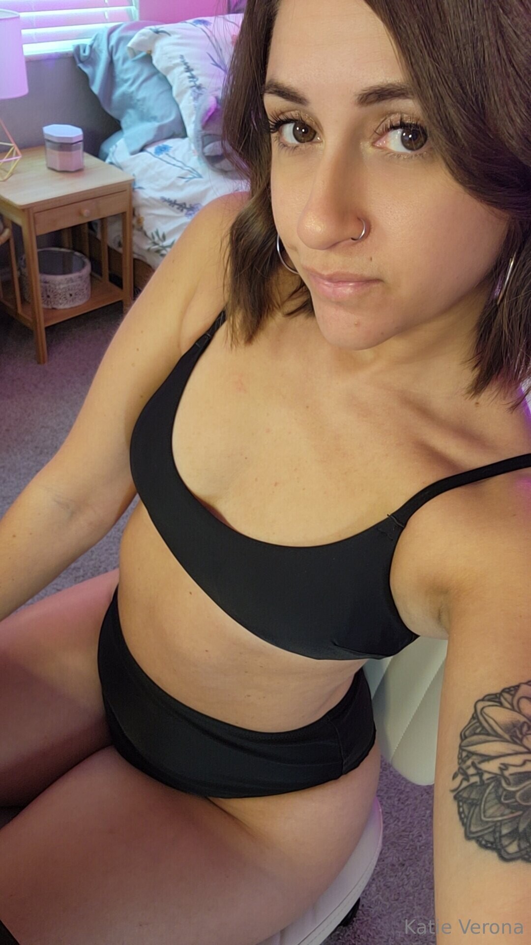 Alasti lekkinud OnlyFans-i pilt Katieverona #4