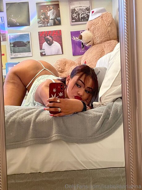 Alaston vuotanut OnlyFans-kuva Isabellaarianna