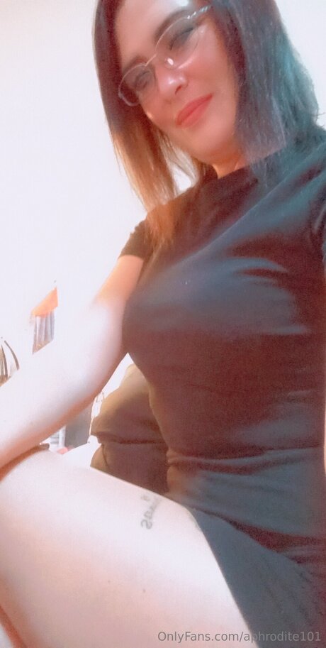 Naakte gelekte OnlyFans-foto van Aphrodite101