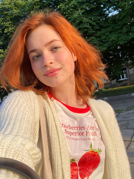 Alaston vuotanut OnlyFans-kuva Pineappleri