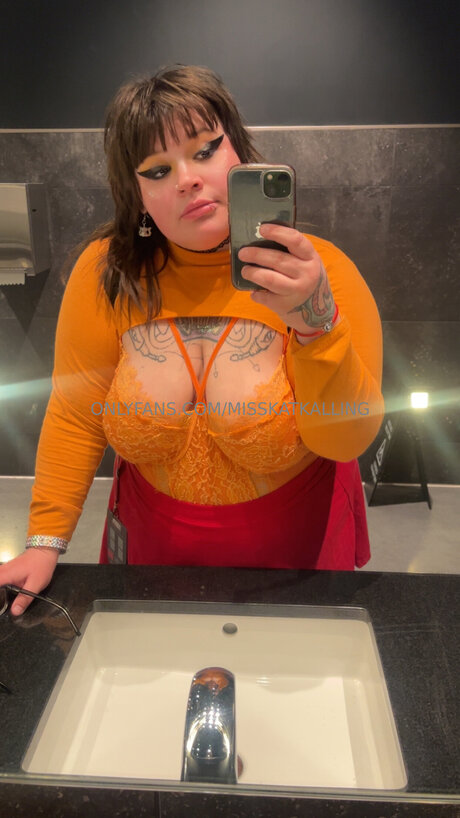 Naken läckt OnlyFans-bild av Misskatkalling
