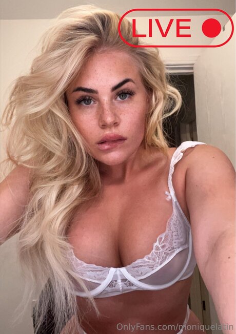 Обнаженная фотография утечки OnlyFans от Moniquelatin