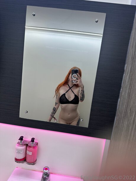 Naakte gelekte OnlyFans-foto van Itsericavaughn