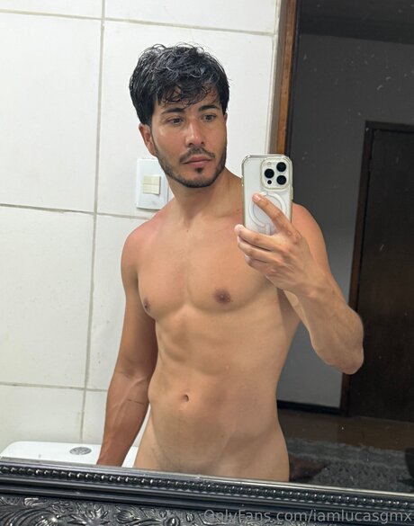 Naken läckt OnlyFans-bild av Iamlucasgmx