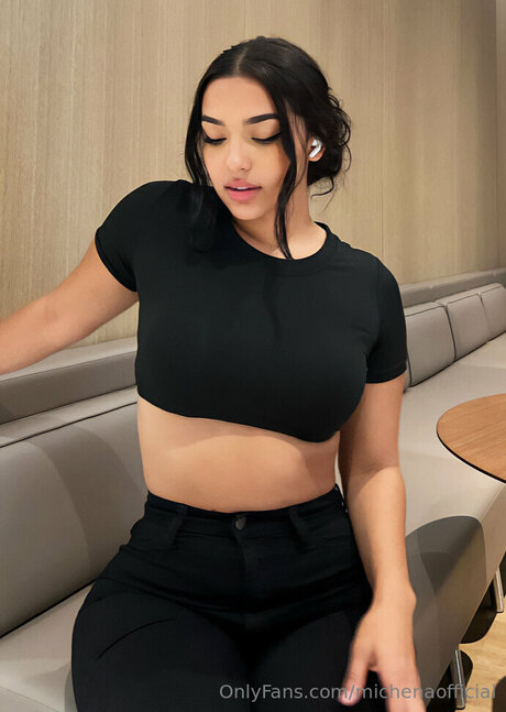 Nahá fotka uniklých OnlyFans od Michenao