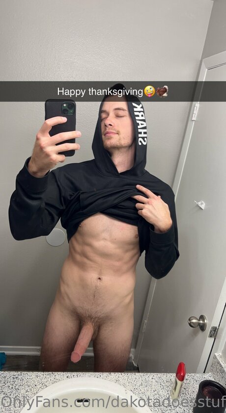 Nacktes geleaktes OnlyFans-Foto von Dakotadoesstuff