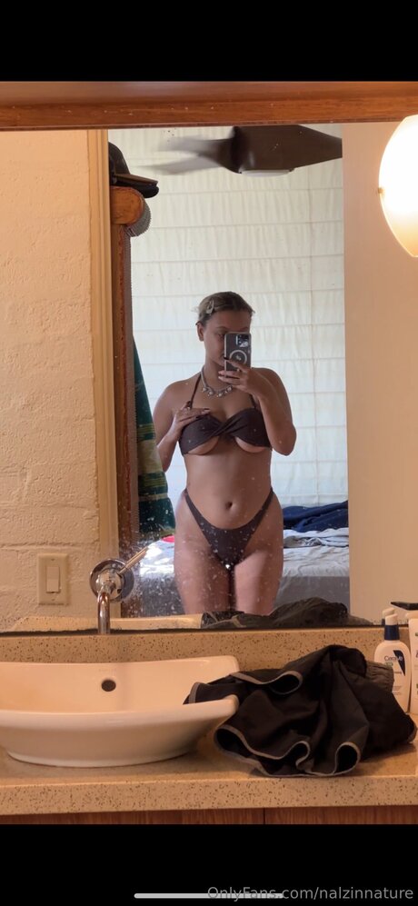Foto nua vazada do OnlyFans de Nalzinnature