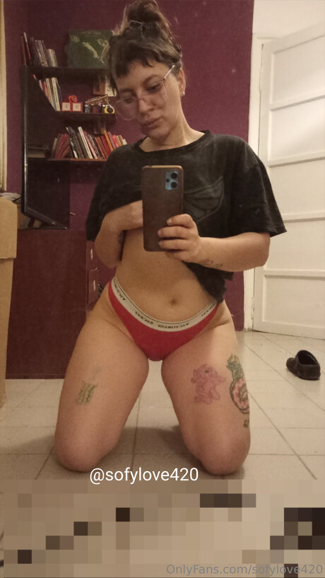Nahá fotka uniklých OnlyFans od Sofylove420