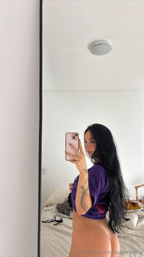 Naken läckt OnlyFans-bild av Buunnymia