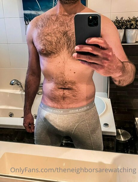 Обнаженная фотография утечки OnlyFans от Theneighborsarewatching